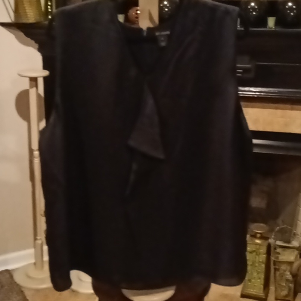 FINAL PRICE NWT ST. JOHN silk caviar black sheer v-neck blouse/flare in front XL - Picture 3 of 16